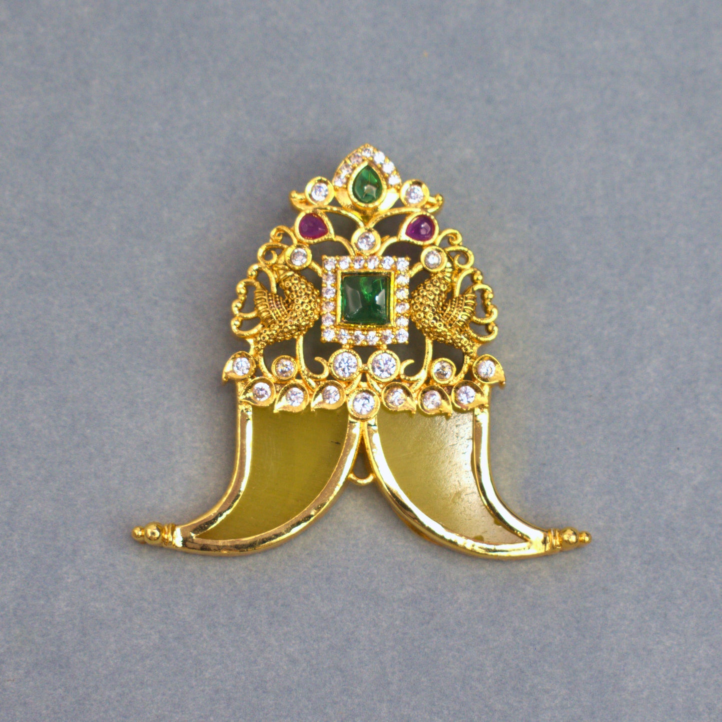 Udbhava Traditional Nakshi Pendant with Green Stone – Temple Jewellery Design